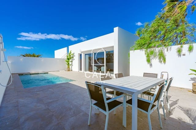 Casa de 2 habitaciones en Costa del Silencio, Arona en venta con piscina garaje - 995.000 € (Ref: 8738590)