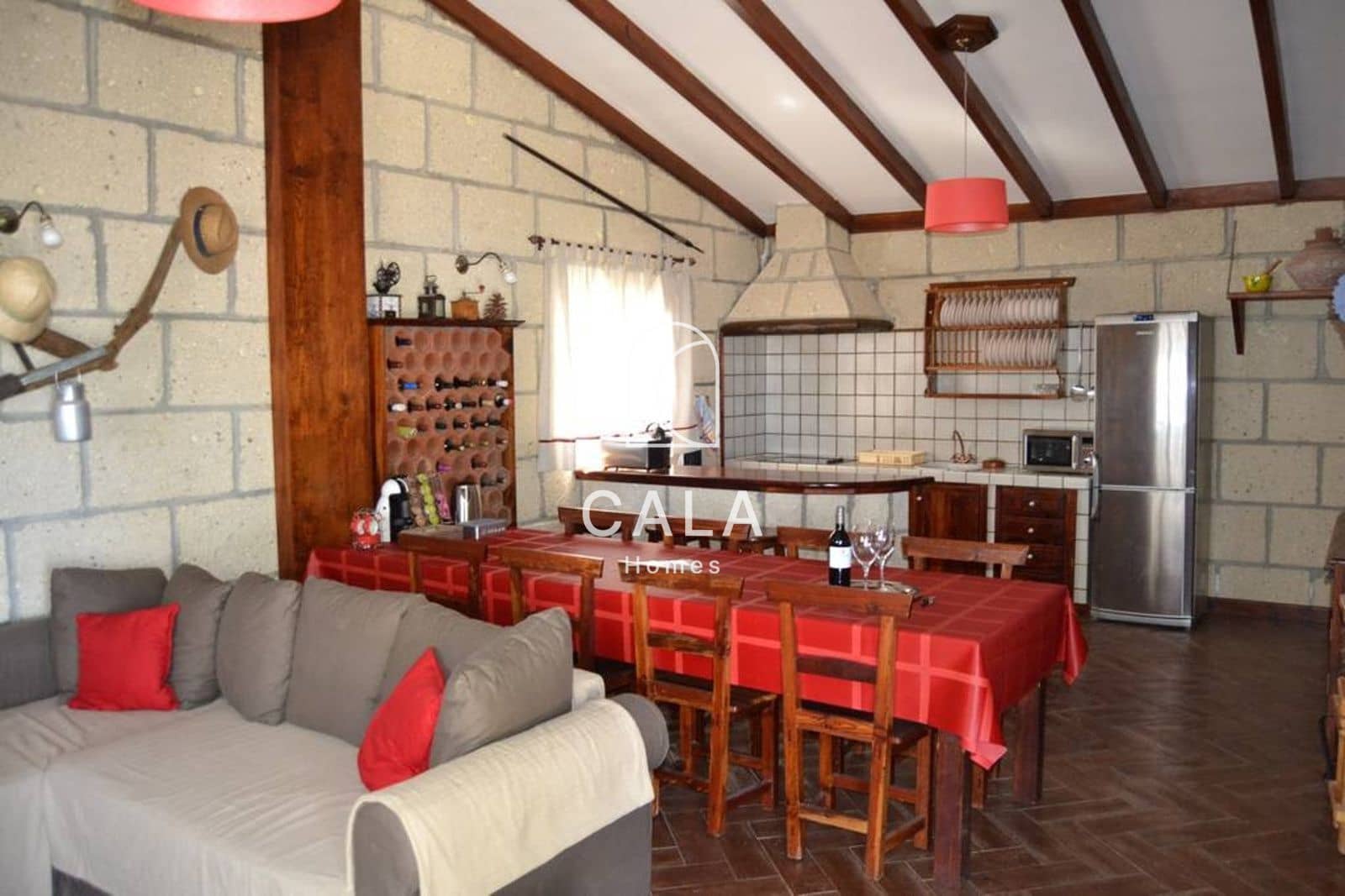 2 bedroom Villa for sale in Granadilla de Abona - € 425,000 (Ref: 8738937)