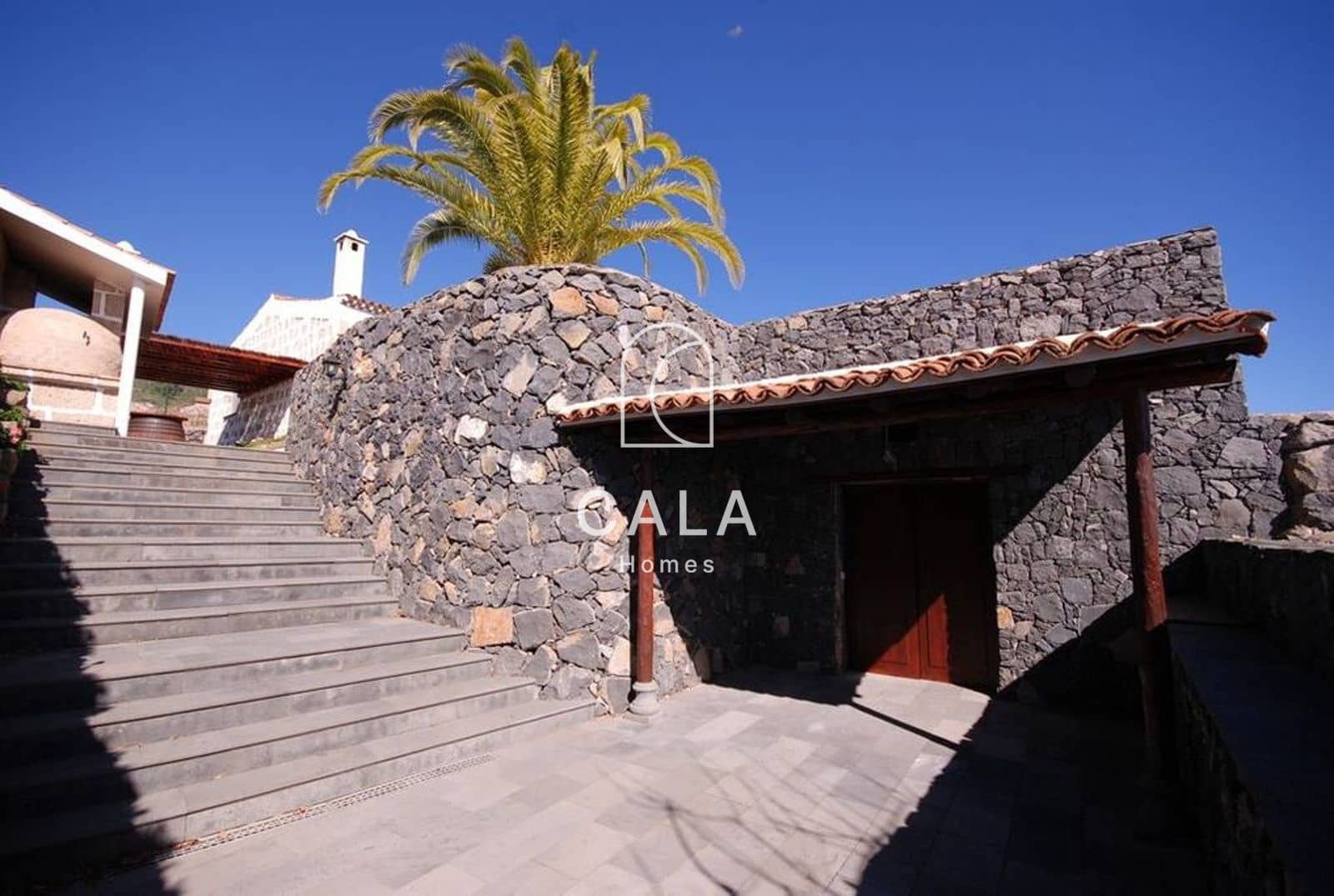 2 bedroom Villa for sale in Granadilla de Abona - € 425,000 (Ref: 8738937)