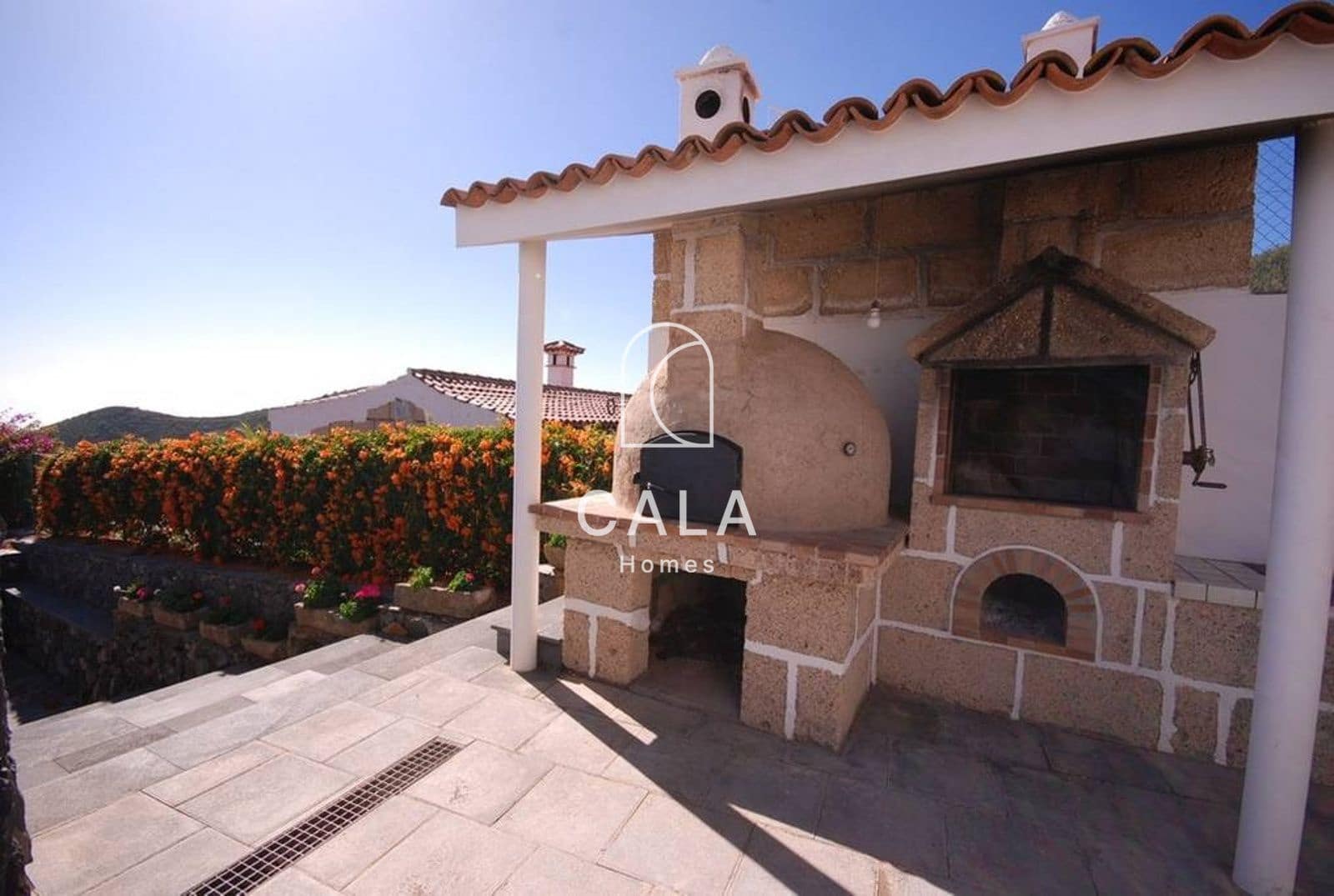 2 bedroom Villa for sale in Granadilla de Abona - € 425,000 (Ref: 8738937)