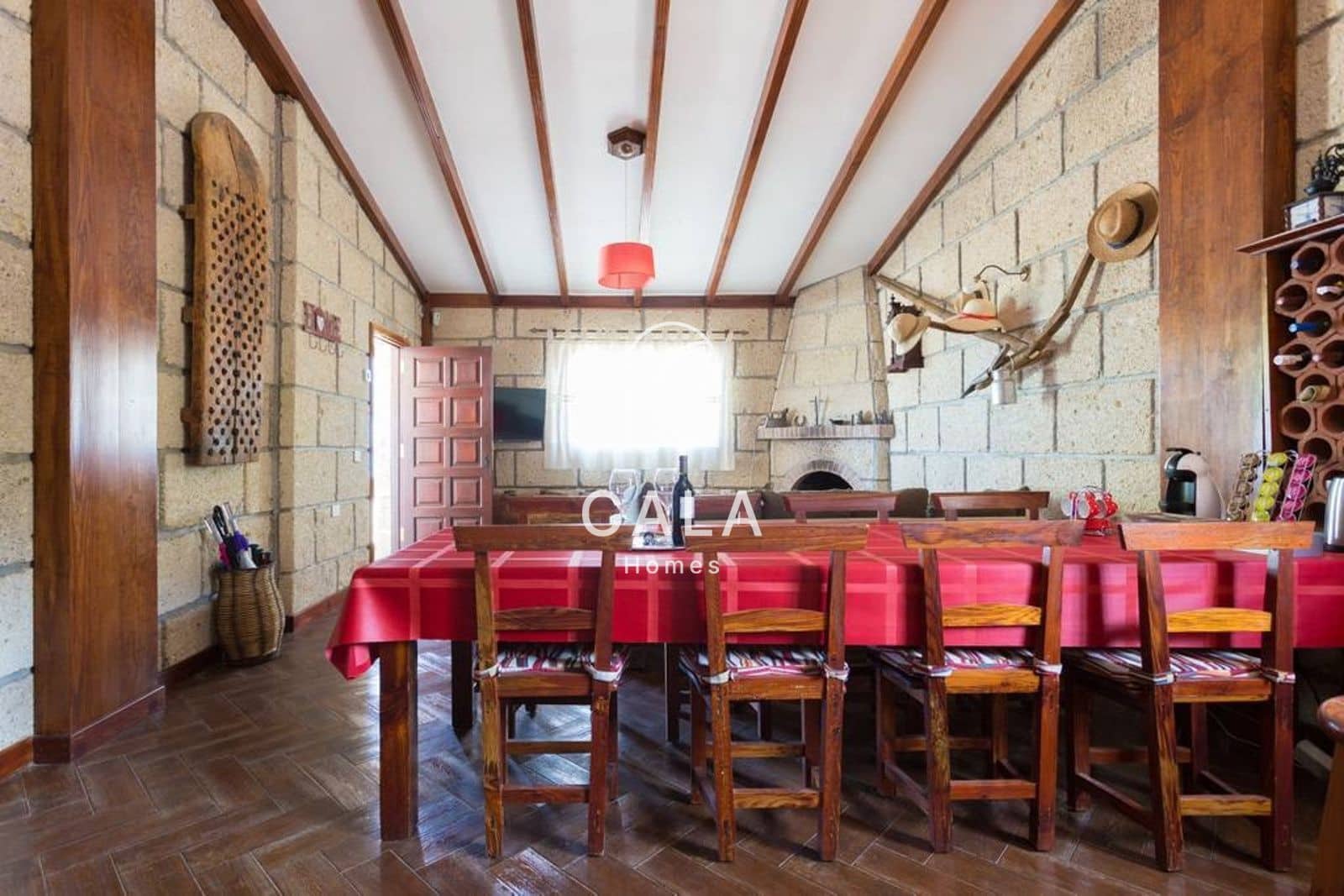 2 bedroom Villa for sale in Granadilla de Abona - € 425,000 (Ref: 8738937)