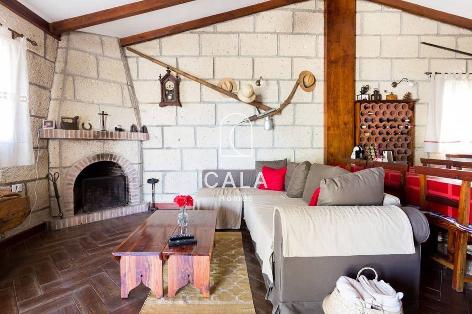 2 bedroom Villa for sale in Granadilla de Abona - € 425,000 (Ref: 8738937)