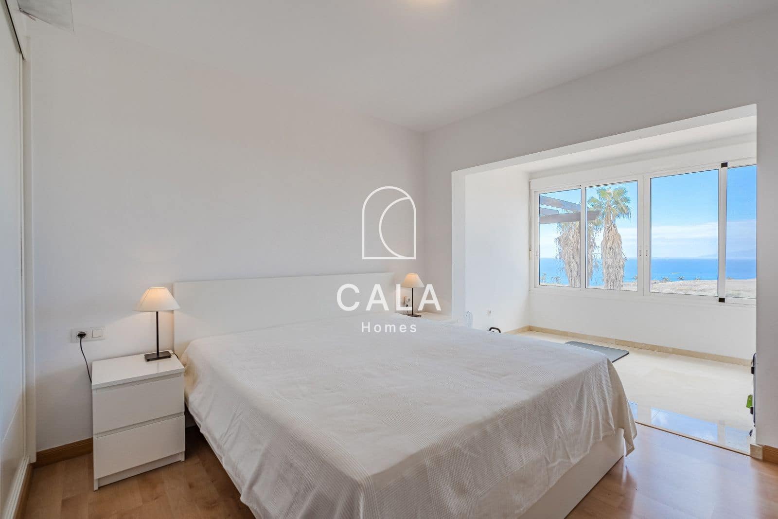 2 soveværelse Byhus til salg i La Caleta Adeje med swimmingpool garage - € 595.000 (Ref: 8816454)