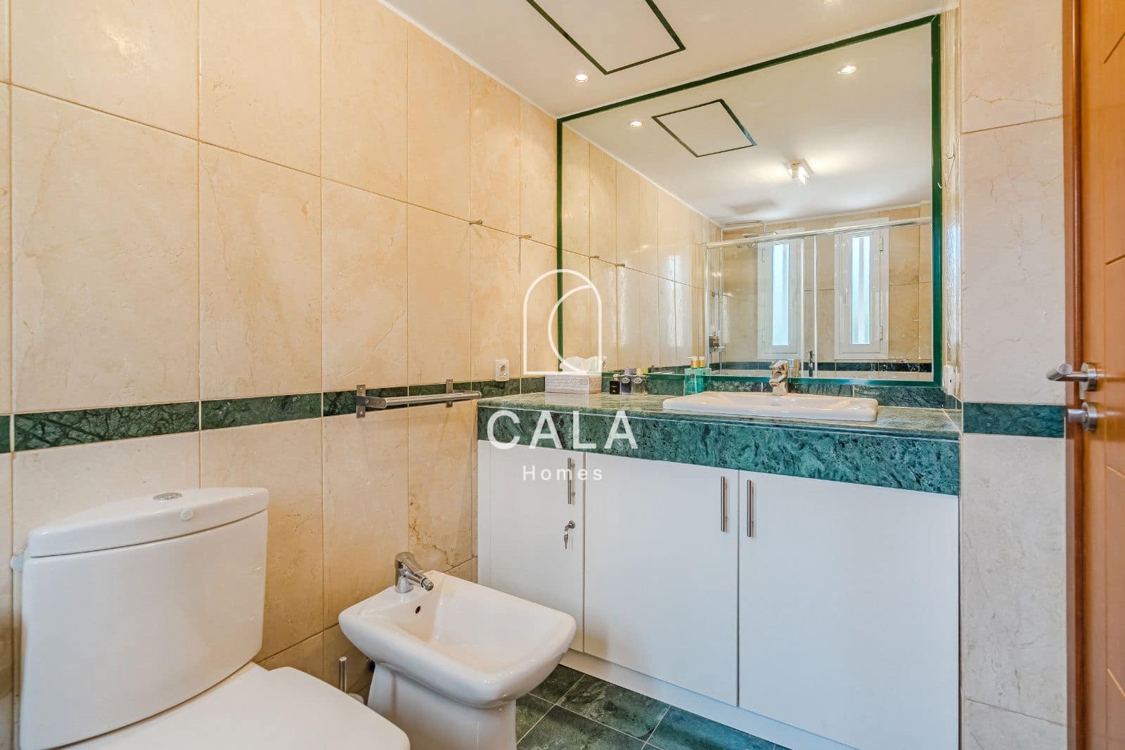 2 soveværelse Byhus til salg i La Caleta Adeje med swimmingpool garage - € 595.000 (Ref: 8816454)