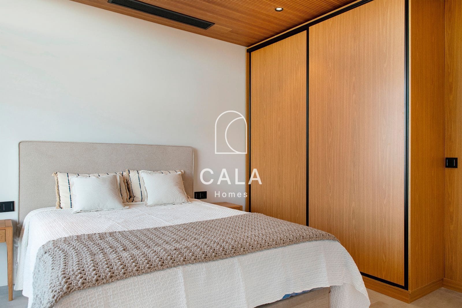 4 soverom Villa til salgs i Playa Paraiso med svømmebasseng garasje - € 5 500 000 (Ref: 8823816)