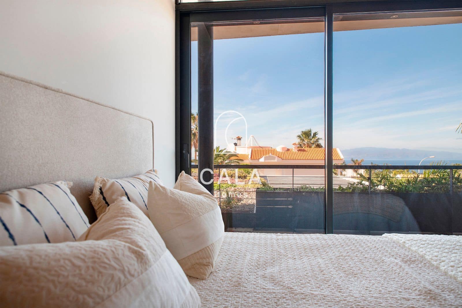 4 soverom Villa til salgs i Playa Paraiso med svømmebasseng garasje - € 5 500 000 (Ref: 8823816)