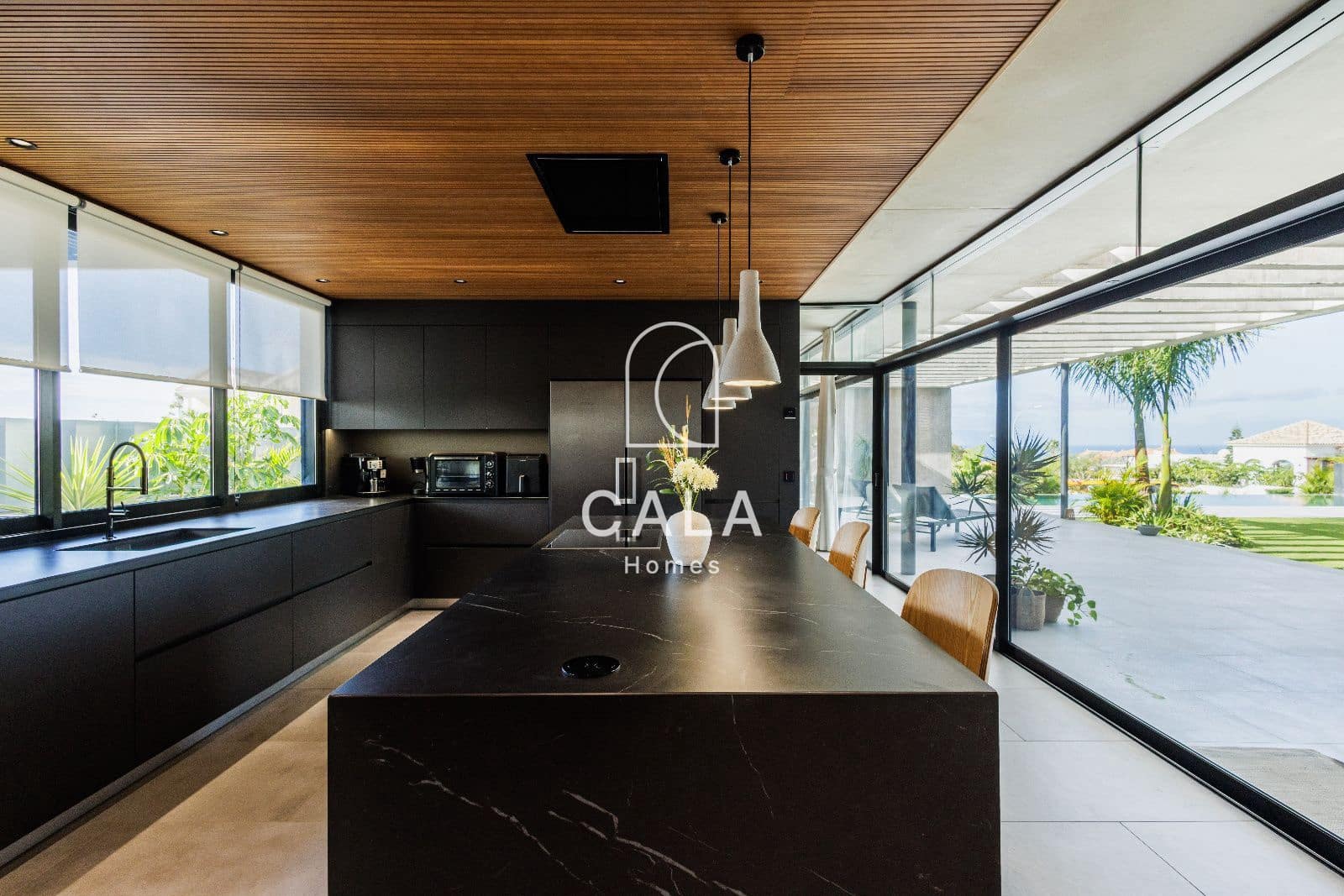 4 soverom Villa til salgs i Playa Paraiso med svømmebasseng garasje - € 5 500 000 (Ref: 8823816)