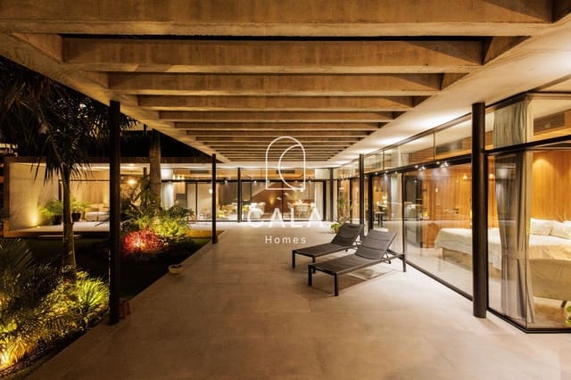 4 makuuhuone Huvila myytävänä paikassa Playa Paraiso, Adeje mukana uima-altaan 
autotalli - 5 500 000 € (Ref: 8823816)