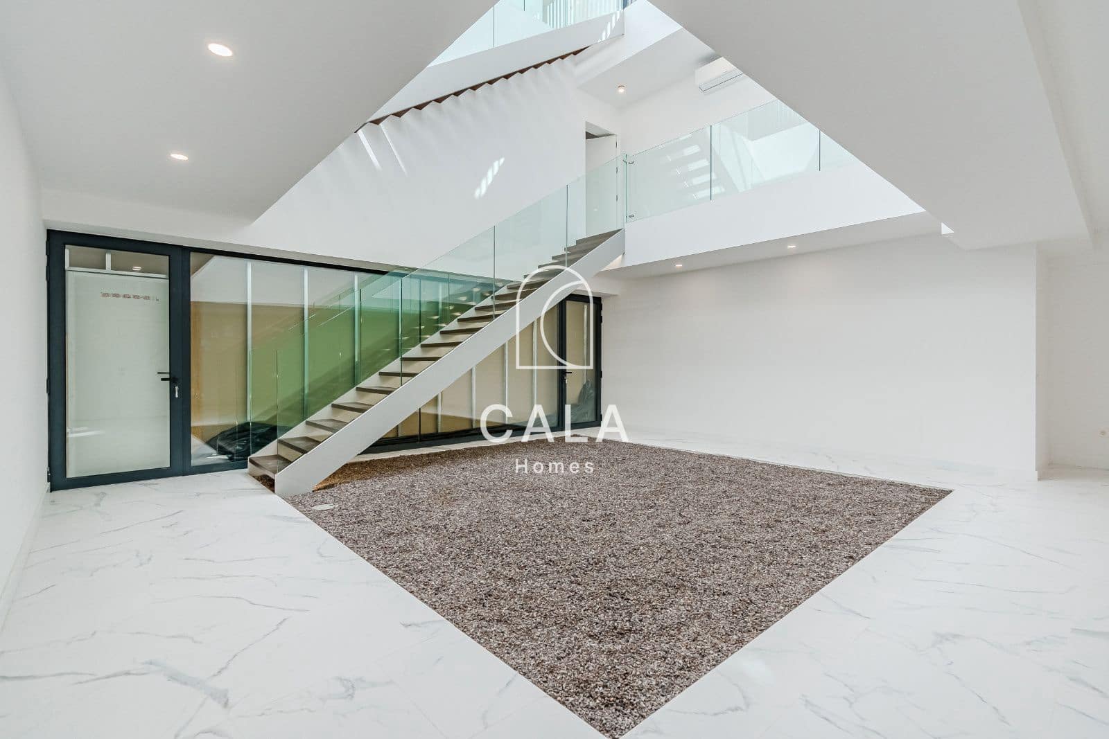 5 chambre Maison de Ville à vendre à El Madronal avec piscine garage - 3 500 000 € (Ref: 8826319)