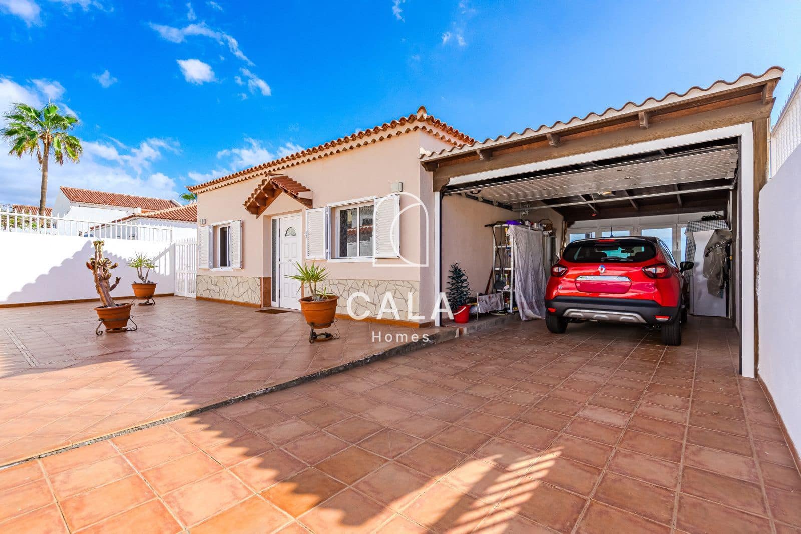 4 bedroom Villa for sale in Callao Salvaje with pool garage - € 850,000 (Ref: 8826320)