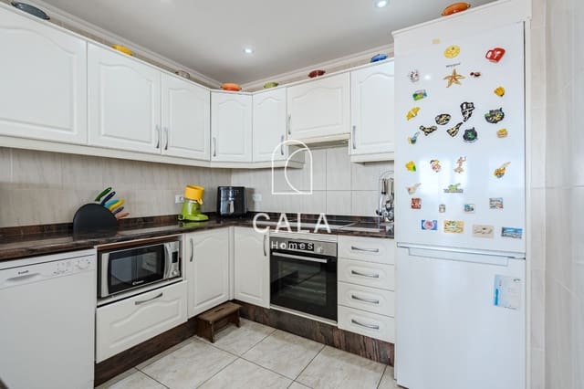 4 sypialnia Willa na sprzedaż w Callao Salvaje, Adeje z basenem garażem - 850 000 € (Ref: 8826320)