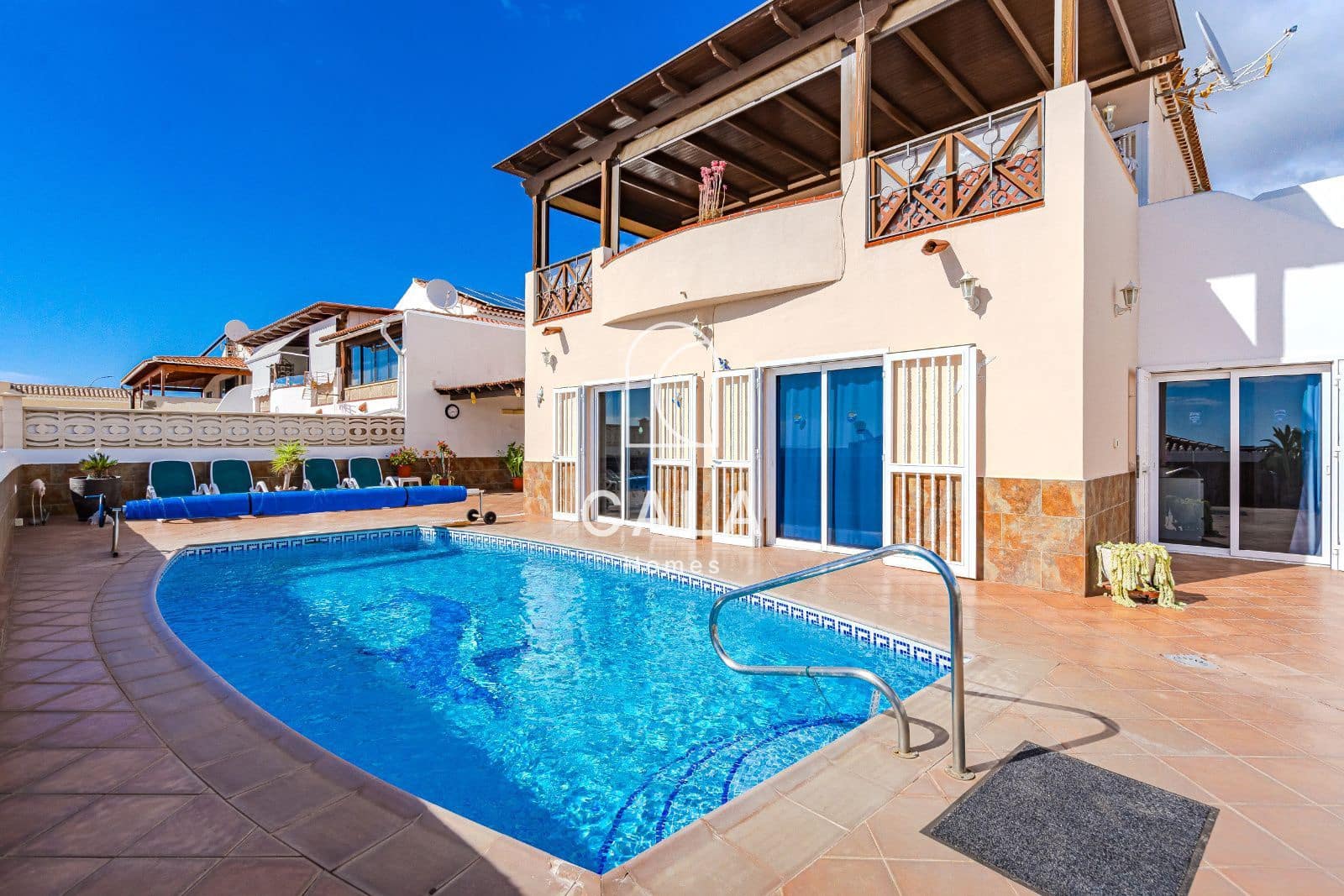 4 bedroom Villa for sale in Callao Salvaje with pool garage - € 850,000 (Ref: 8826320)
