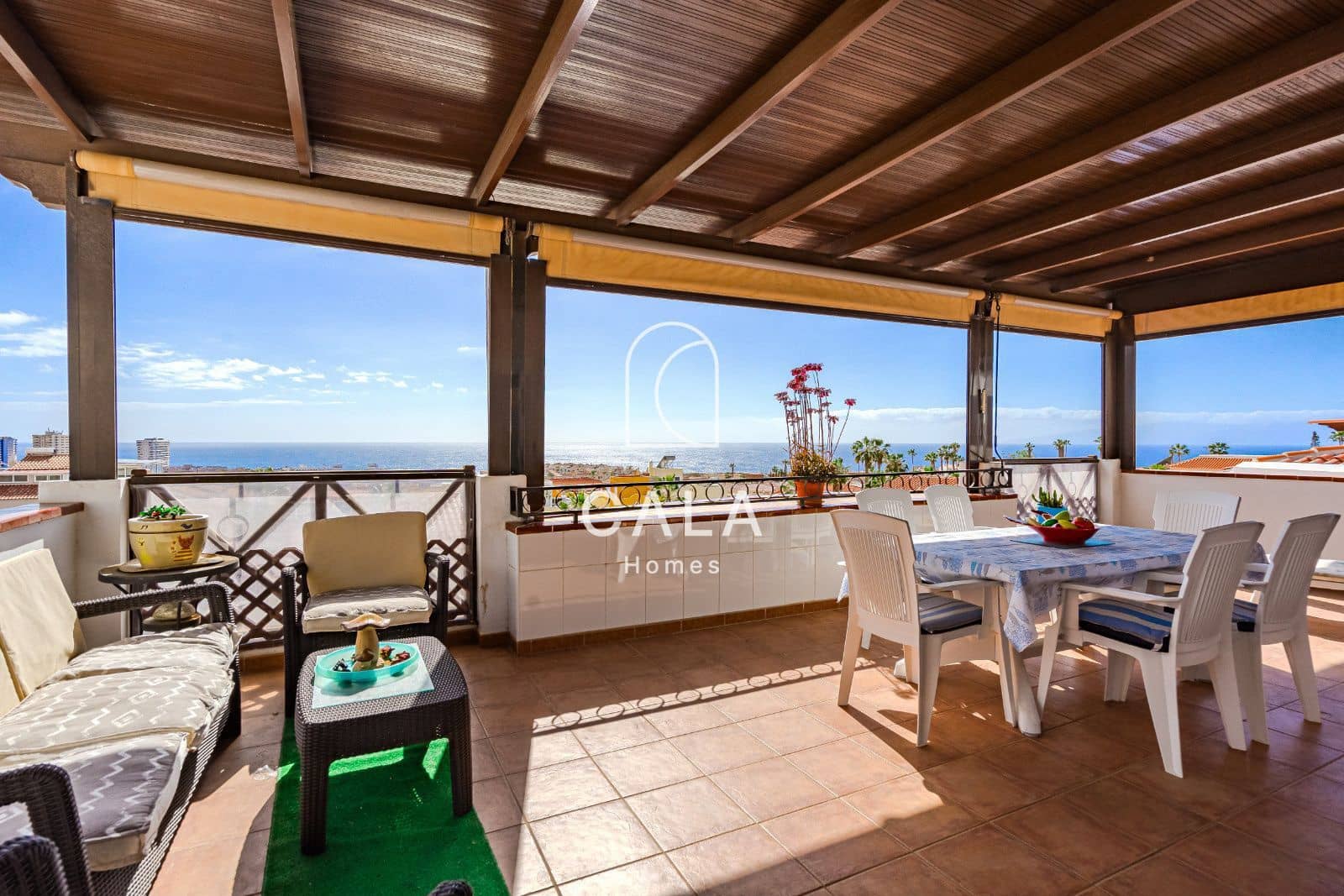 4 bedroom Villa for sale in Callao Salvaje with pool garage - € 850,000 (Ref: 8826320)