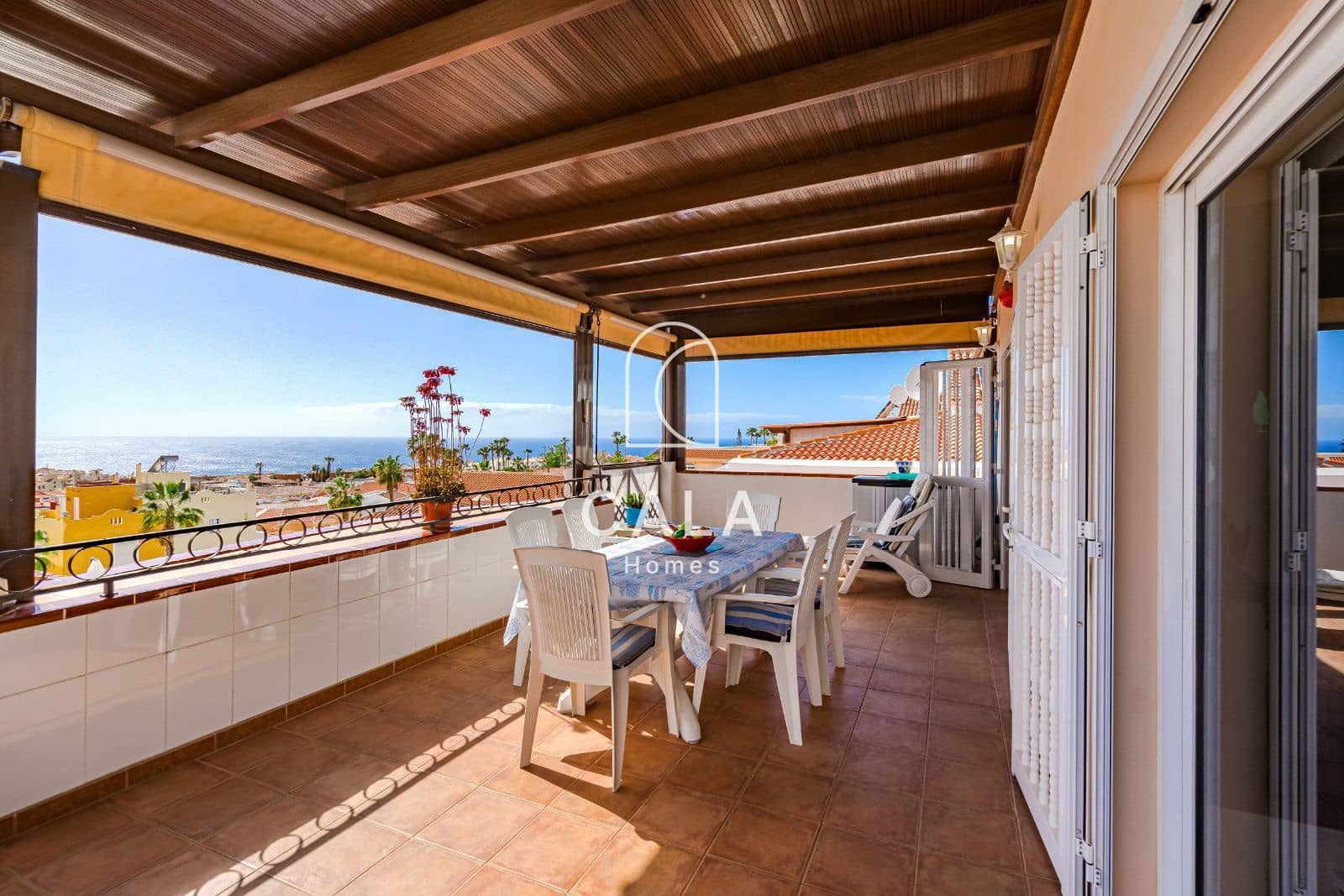 4 bedroom Villa for sale in Callao Salvaje with pool garage - € 850,000 (Ref: 8826320)