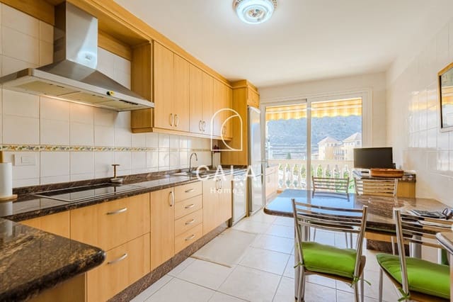 3 Zimmer Wohnung zu verkaufen in Los Cristianos, Arona mit Pool - 650.000 € (Ref: 8873499)