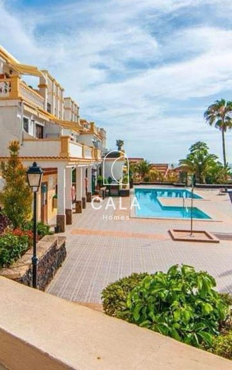 1 slaapkamer Flat te koop in Costa Adeje met zwembad - € 269.000 (Ref: 8894214)
