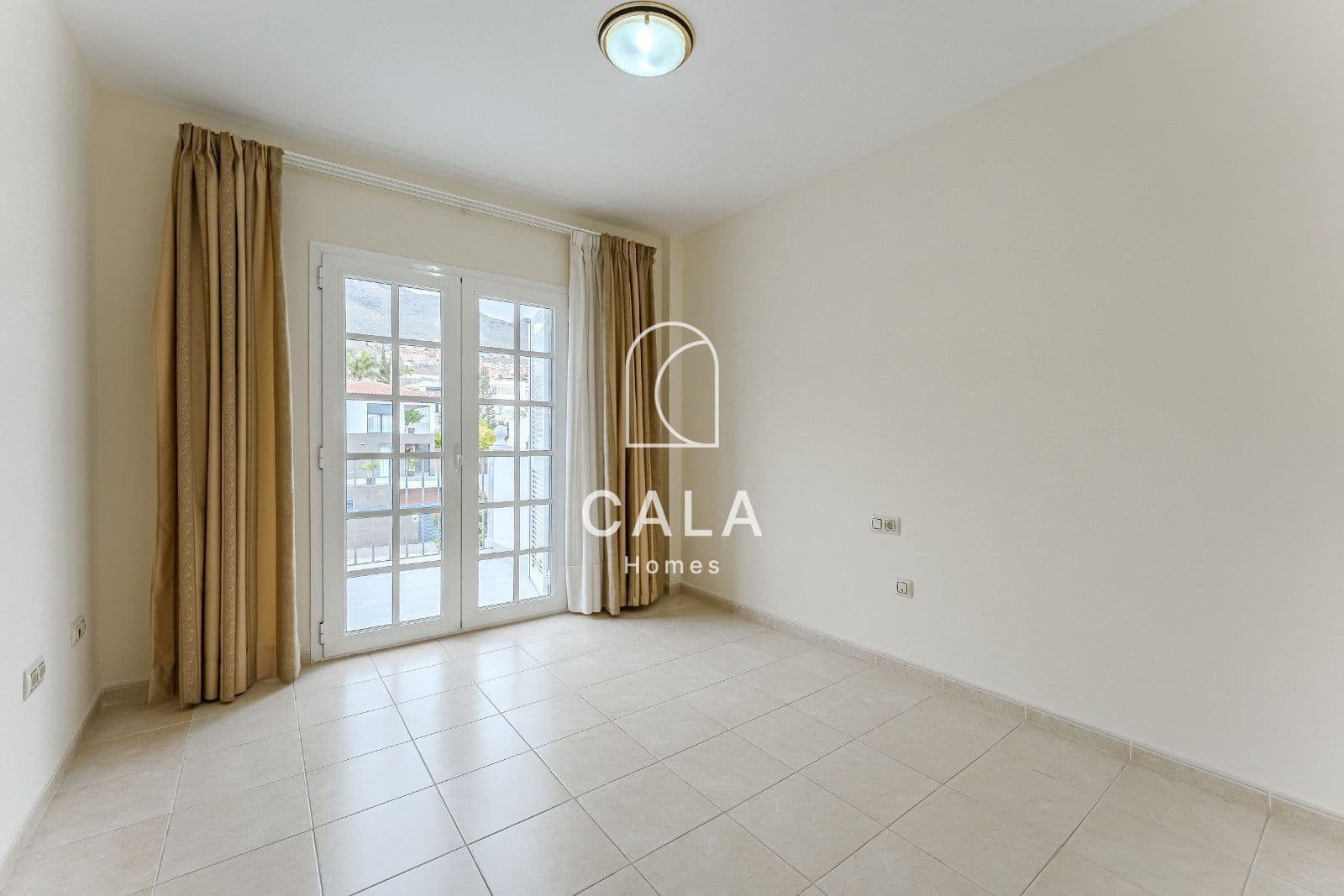 3 chambre Maison de Ville à vendre à El Madronal avec garage - 1 100 000 € (Ref: 8898047)