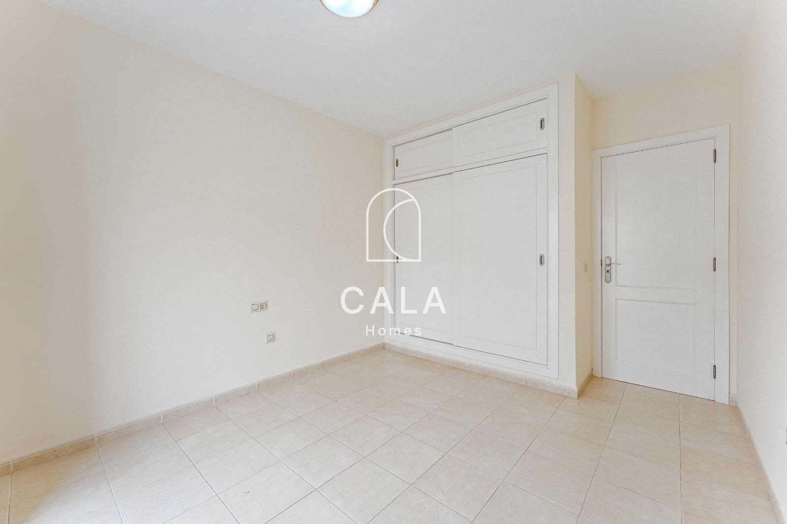 3 chambre Maison de Ville à vendre à El Madronal avec garage - 1 100 000 € (Ref: 8898047)