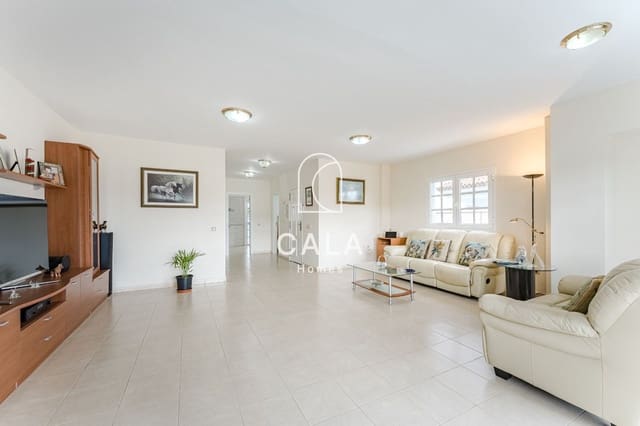 3 chambre Maison de Ville à vendre à El Madroñal, Adeje avec garage - 1 100 000 € (Ref: 8898047)