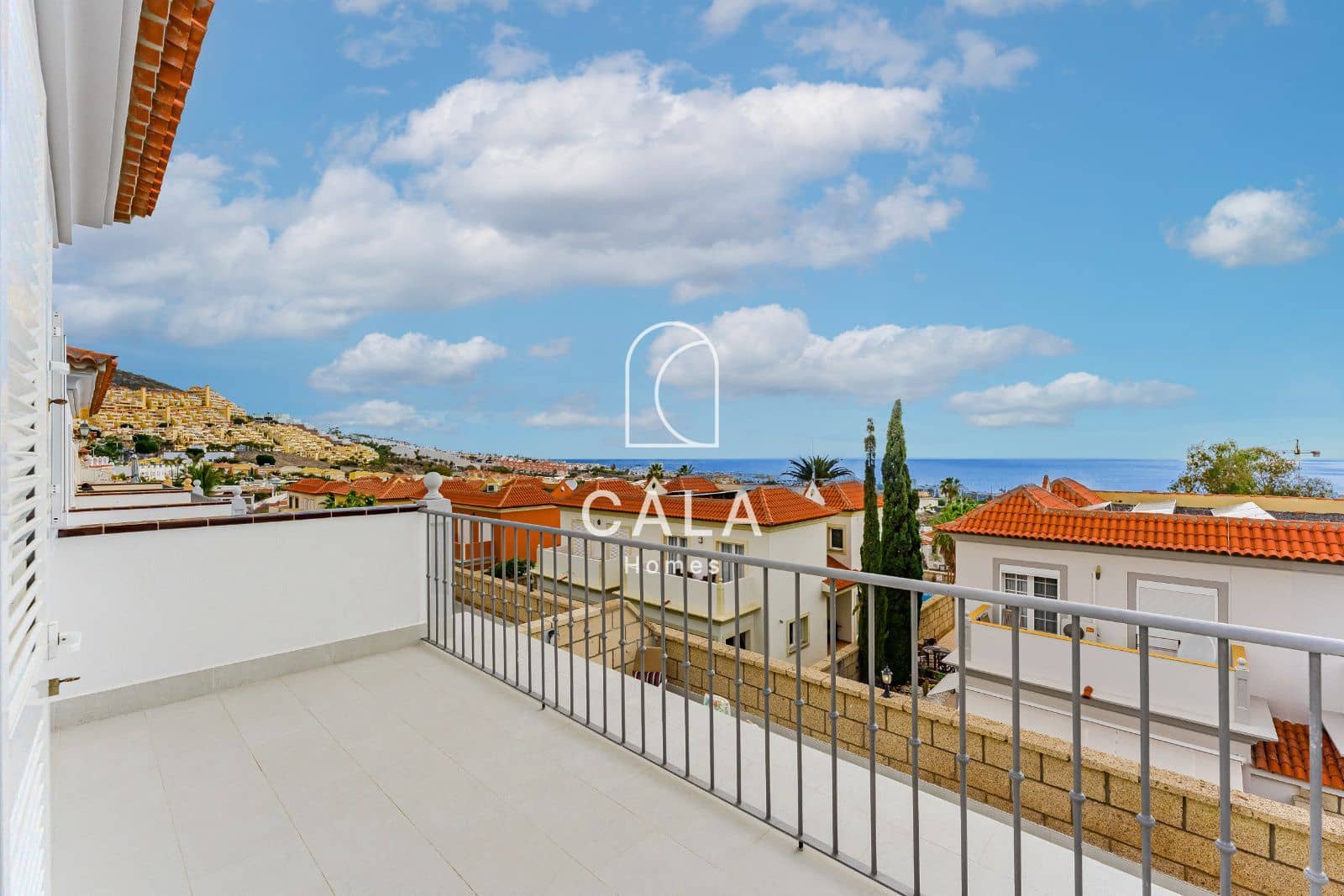3 chambre Maison de Ville à vendre à El Madronal avec garage - 1 100 000 € (Ref: 8898047)