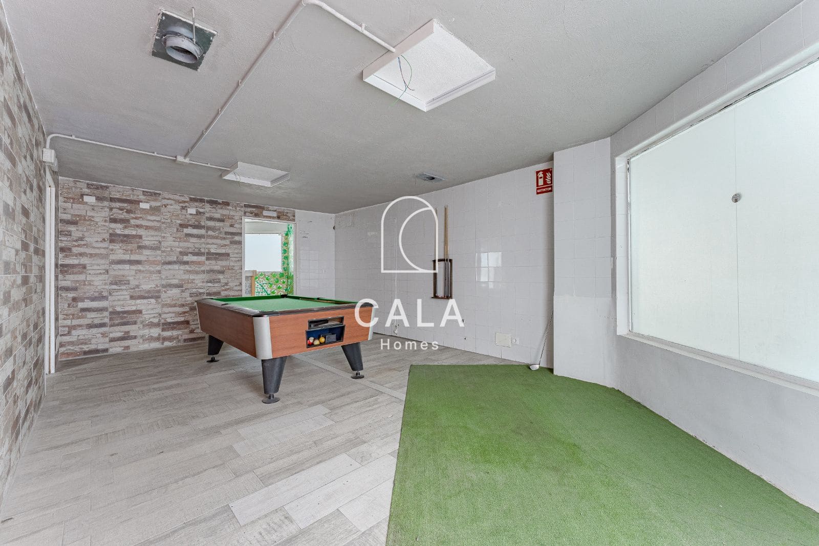 Kommersiell till salu i Playa de las Americas - 599 000 € (Ref: 8903155)