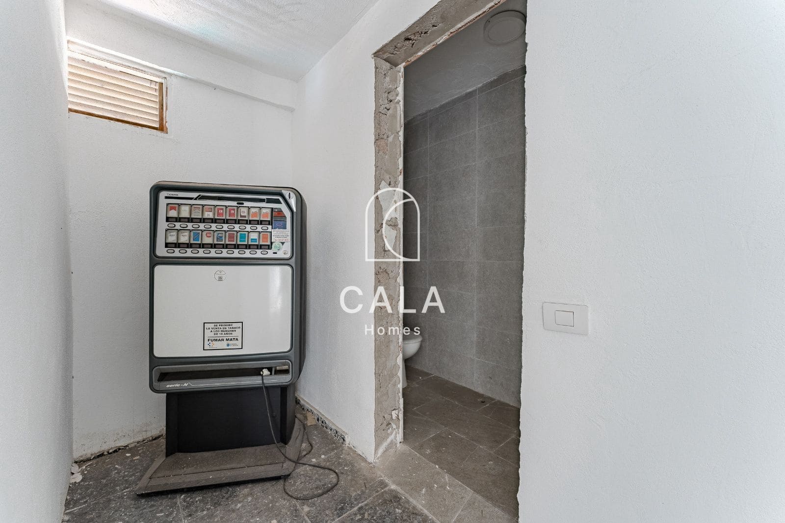 Kommersiell till salu i Playa de las Americas - 599 000 € (Ref: 8903155)