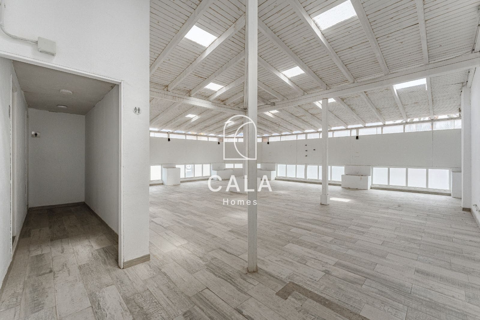 Kommersiell till salu i Playa de las Americas - 599 000 € (Ref: 8903155)