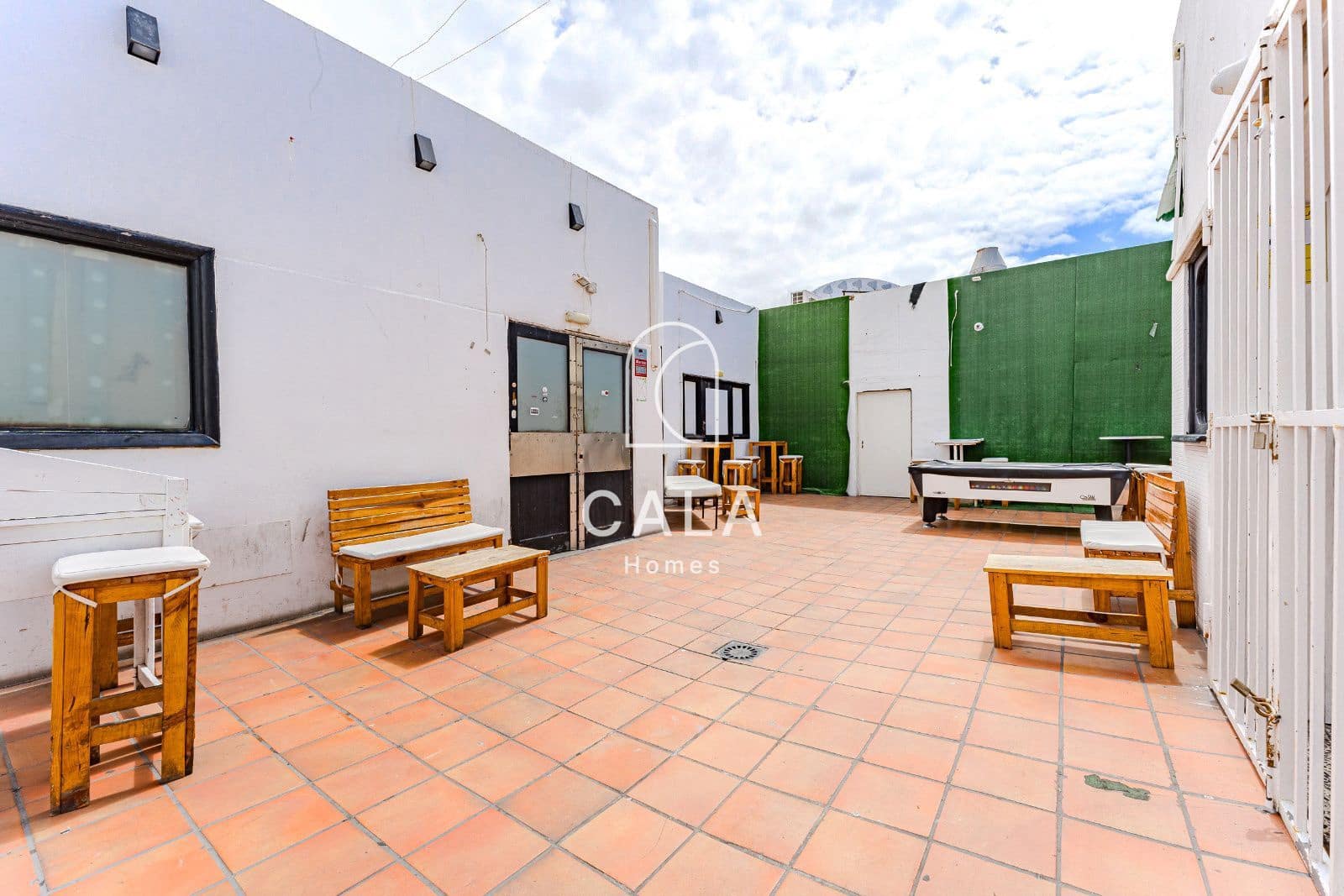 Kommersiell till salu i Playa de las Americas - 599 000 € (Ref: 8903155)