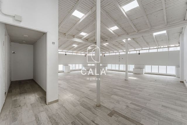 Kommersiell till salu i Playa de las Americas, Arona - 599 000 € (Ref: 8903155)