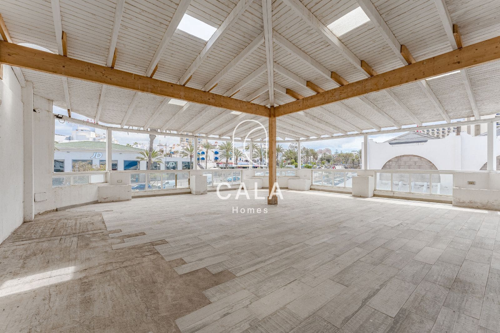 Kommersiell till salu i Playa de las Americas - 599 000 € (Ref: 8903155)