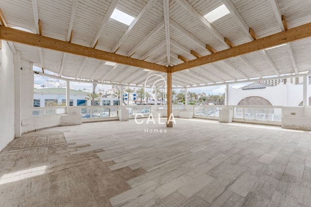 Kommersiell till salu i Playa de las Americas, Arona - 599 000 € (Ref: 8903155)