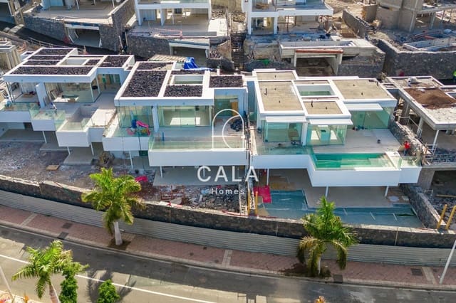 4 slaapkamer Villa te koop in Costa Adeje, Adeje met zwembad garage - € 2.700.000 (Ref: 8904549)