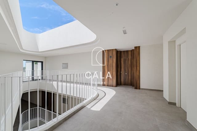 3 bedroom Penthouse for sale in Playa de Fañabé Alto, Adeje with pool garage - € 1,295,000 (Ref: 8909917)