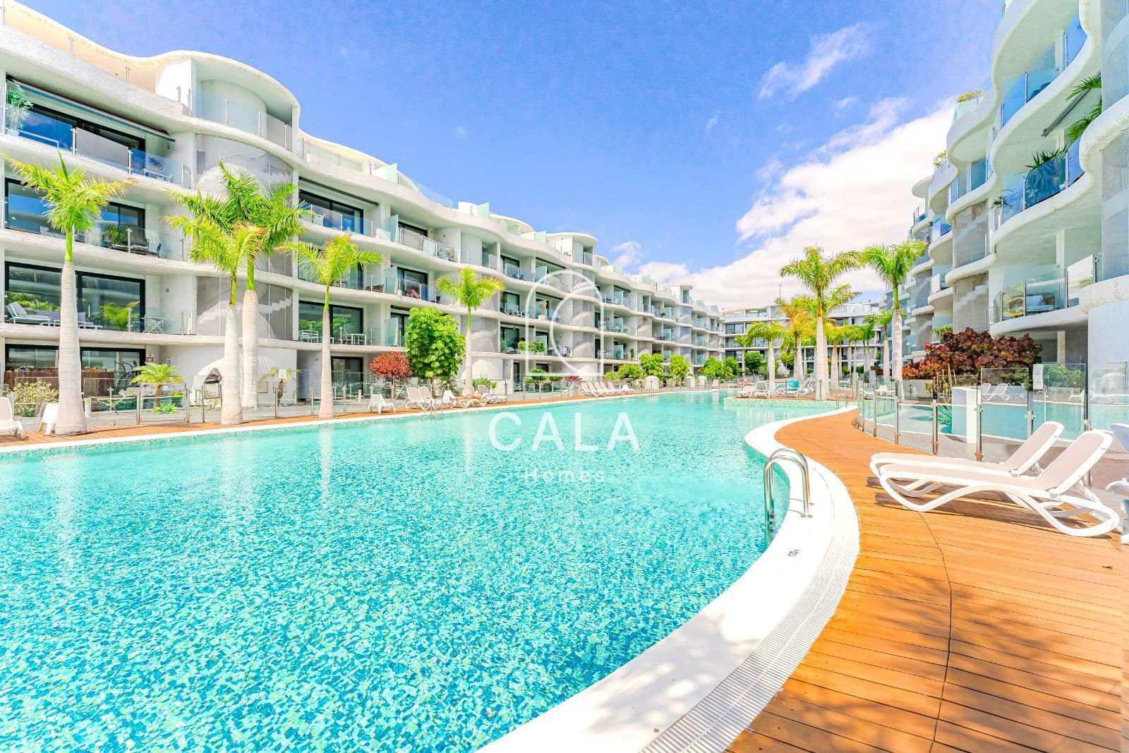 3 soveværelse Penthouse til salg i Palm-Mar med swimmingpool garage - € 795.000 (Ref: 8947526)