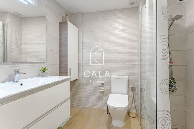 2 slaapkamer Flat te koop in Torviscas, Adeje met zwembad - € 450.000 (Ref: 8958210)