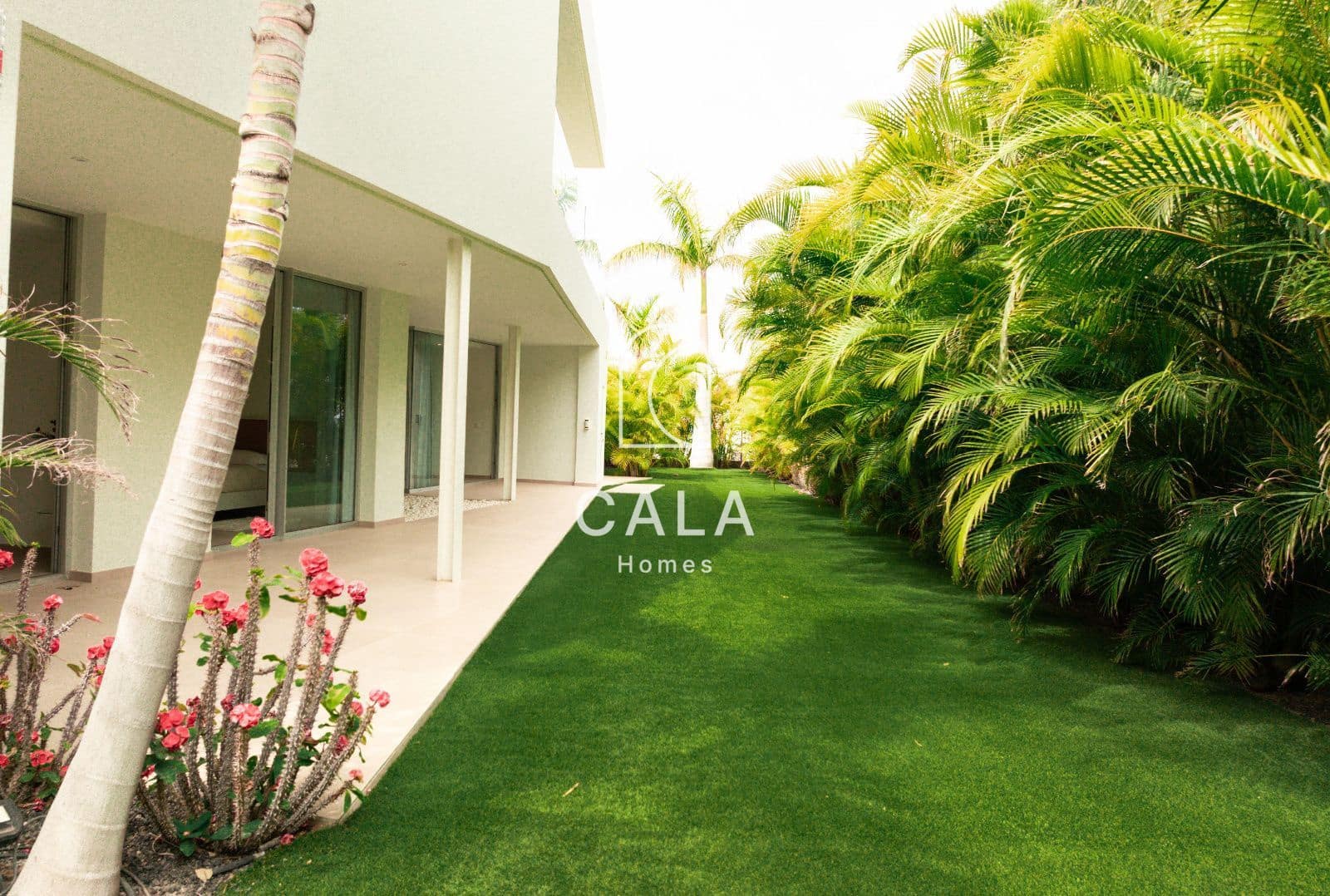 5 soverom Hus til salgs i Guia de Isora med svømmebasseng garasje - € 3 500 000 (Ref: 9002138)