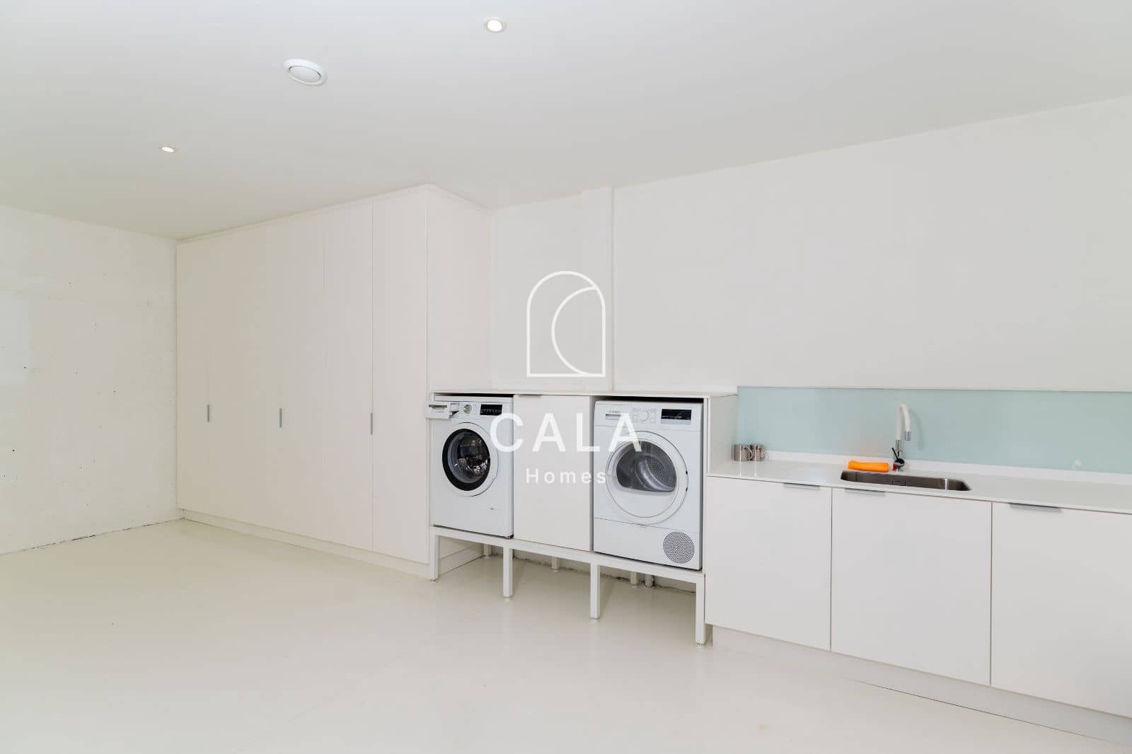 5 soverom Hus til salgs i Guia de Isora med svømmebasseng garasje - € 3 500 000 (Ref: 9002138)