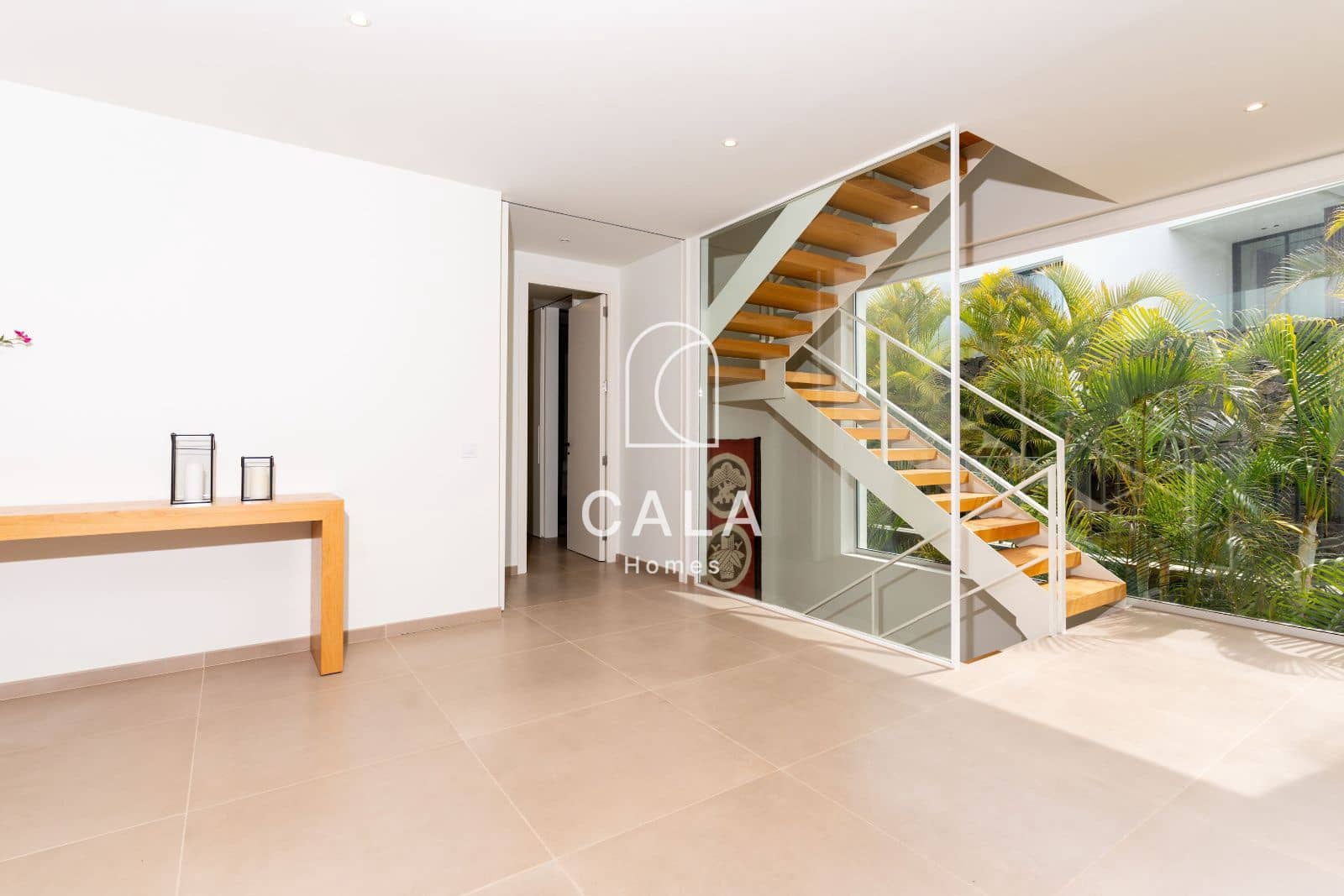 5 soverom Hus til salgs i Guia de Isora med svømmebasseng garasje - € 3 500 000 (Ref: 9002138)