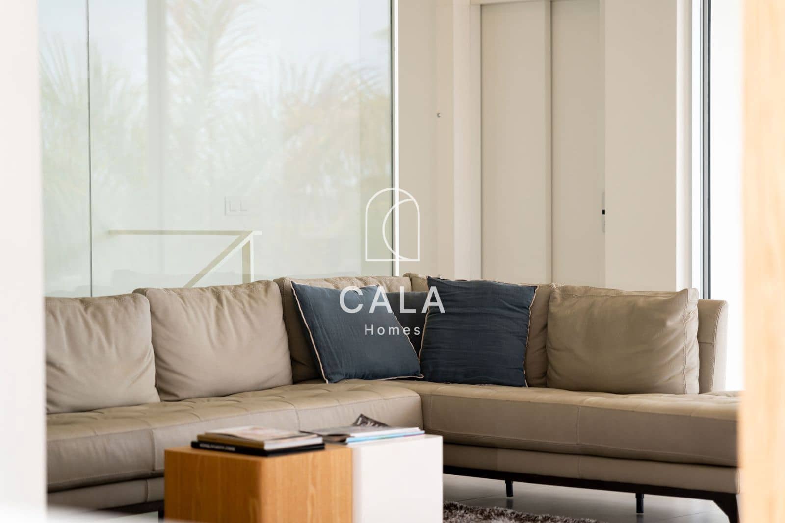 5 soverom Hus til salgs i Guia de Isora med svømmebasseng garasje - € 3 500 000 (Ref: 9002138)