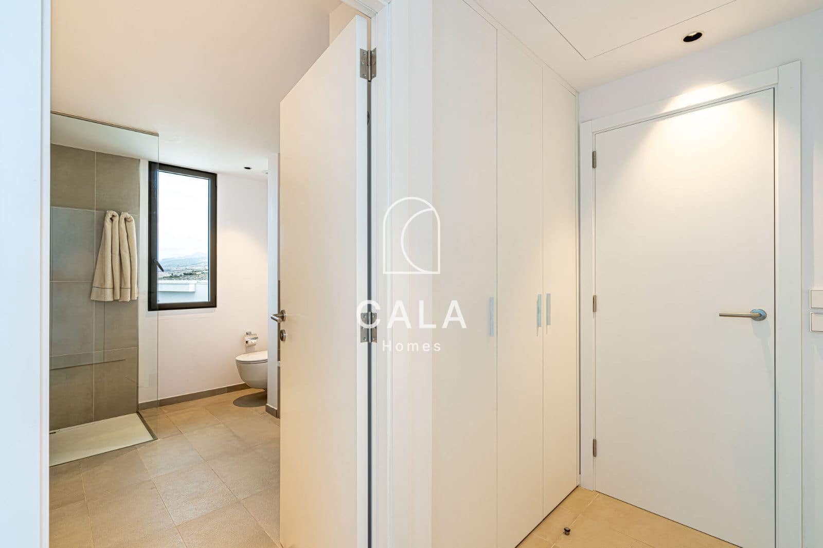 3 chambre Villa/Maison à vendre à Guia de Isora avec piscine garage - 1 890 000 € (Ref: 9097410)