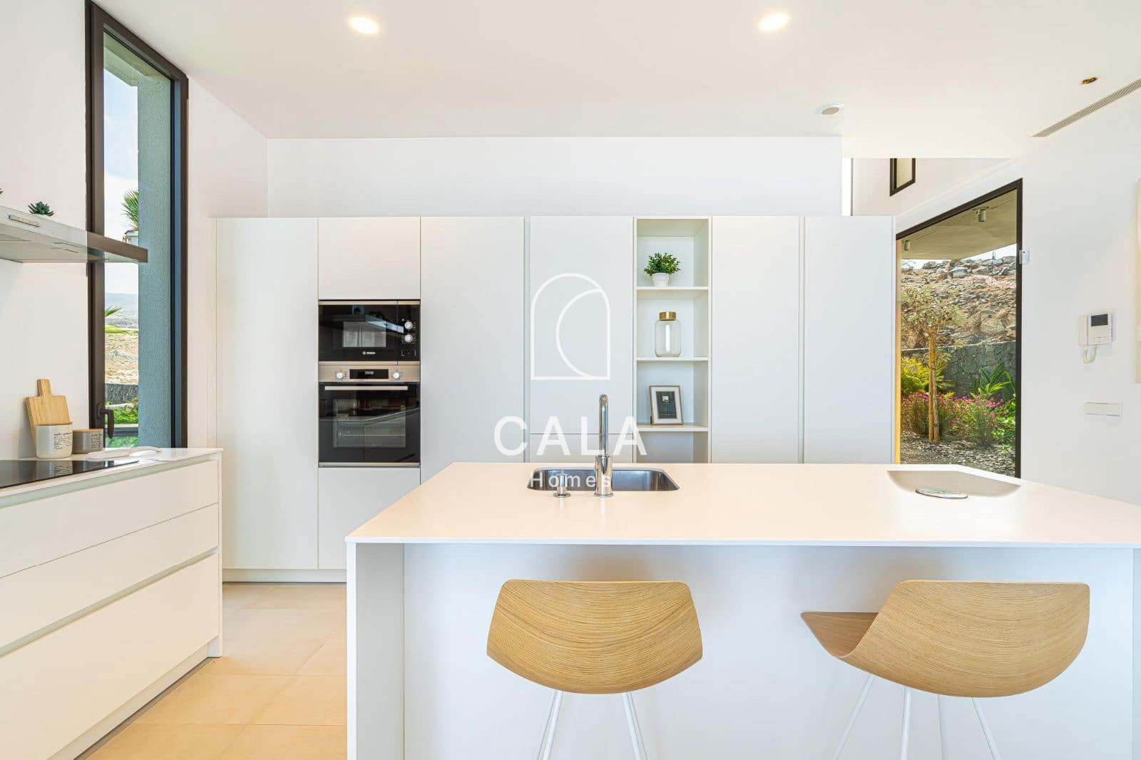 3 chambre Villa/Maison à vendre à Guia de Isora avec piscine garage - 1 890 000 € (Ref: 9097410)