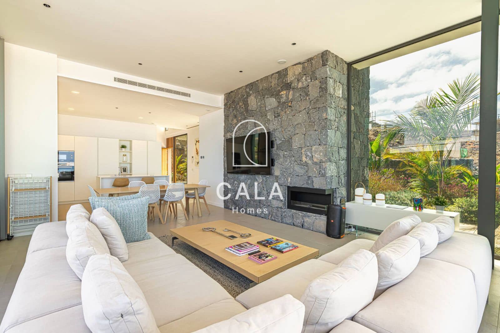 3 chambre Villa/Maison à vendre à Guia de Isora avec piscine garage - 1 890 000 € (Ref: 9097410)