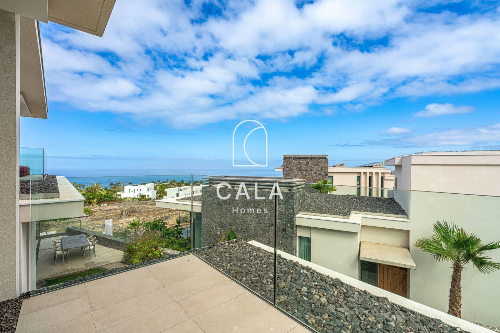 3 chambre Villa/Maison à vendre à Guia de Isora avec piscine garage - 1 890 000 € (Ref: 9097410)