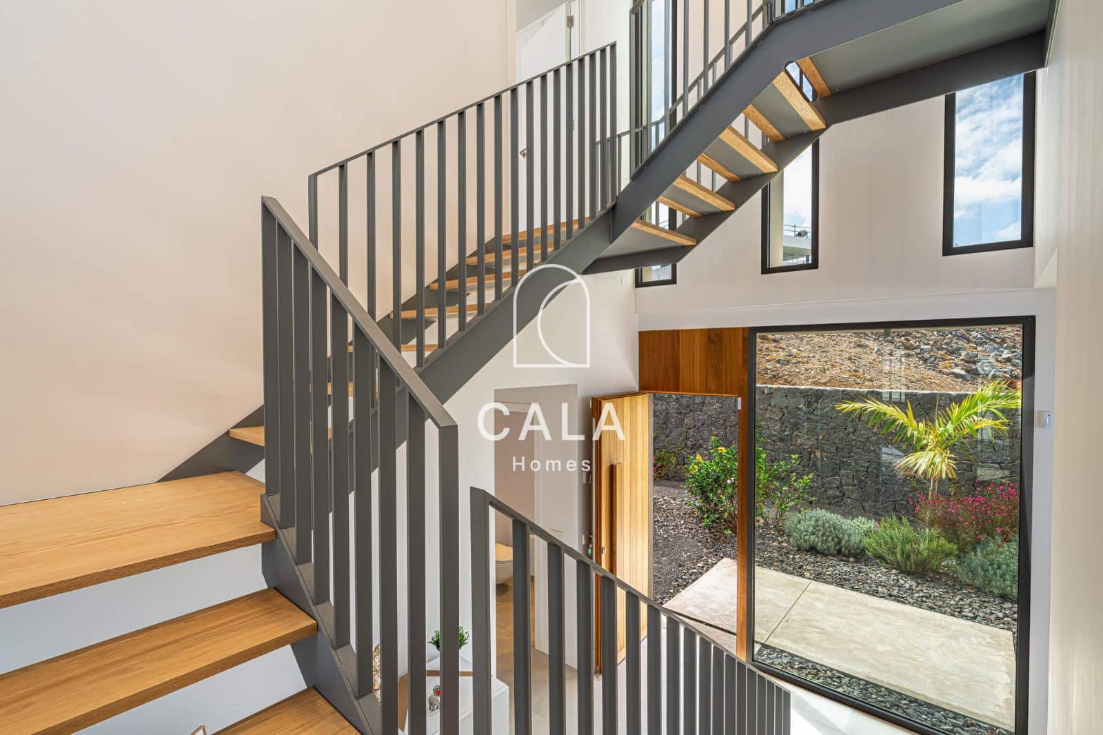 3 chambre Villa/Maison à vendre à Guia de Isora avec piscine garage - 1 890 000 € (Ref: 9097410)