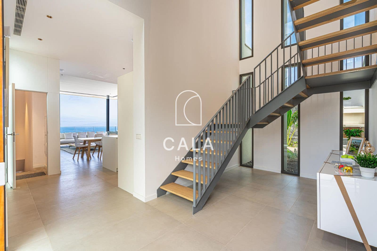 3 chambre Villa/Maison à vendre à Guia de Isora avec piscine garage - 1 890 000 € (Ref: 9097410)