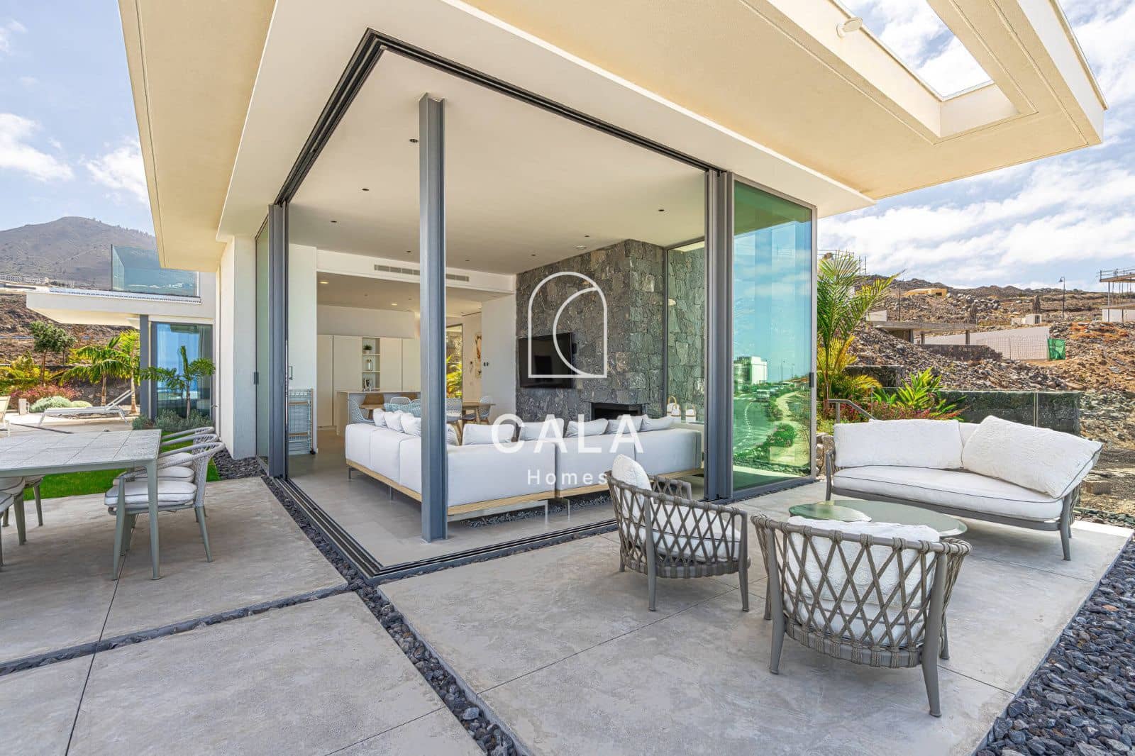 3 chambre Villa/Maison à vendre à Guia de Isora avec piscine garage - 1 890 000 € (Ref: 9097410)