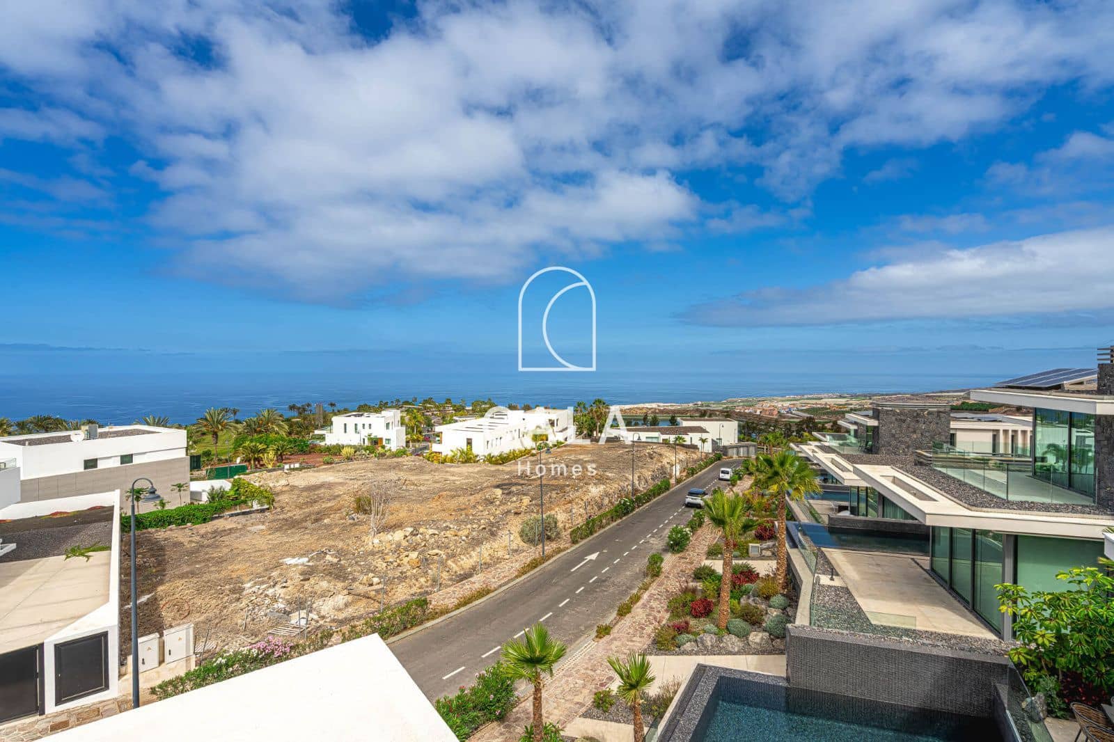 3 chambre Villa/Maison à vendre à Guia de Isora avec piscine garage - 1 890 000 € (Ref: 9097410)