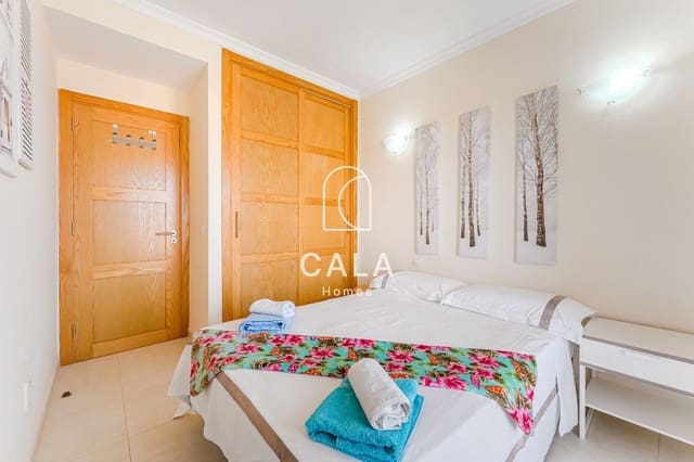 3 quarto Casa em Banda para venda em Puerto Santiago, Santiago del Teide com piscina garagem - 595 000 € (Ref: 9127689)