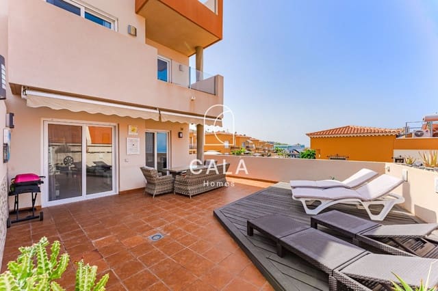 3 sypialnia Dom na sprzedaż w Puerto Santiago, Santiago del Teide z basenem garażem - 617 000 € (Ref: 9127689)