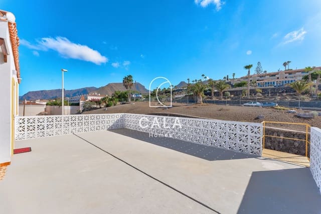 5 slaapkamer Villa te koop in Puerto Santiago, Santiago del Teide met garage - € 950.000 (Ref: 9142402)